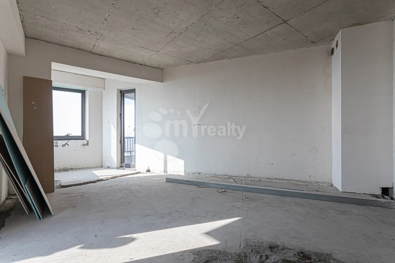 3 bedroom apartment for sale Antarayin St, Center Yerevan, 157901