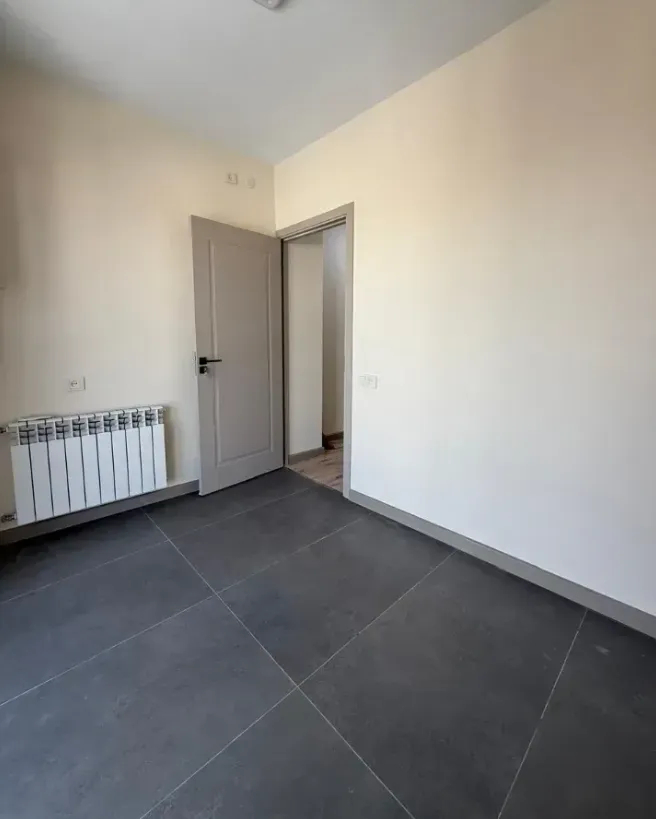 3 սենյականոց բնակարան  Կիևյան փող 1ին նր, Արաբկիր Երևան, 161573