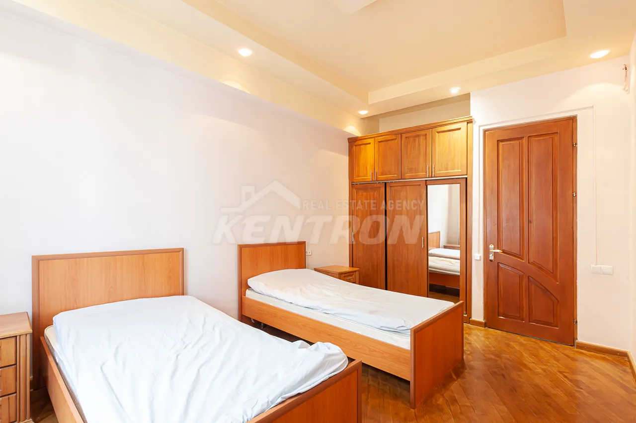 3 bedroom apartment for sale (خیابان نورترن (شمالی, مرکز شهر ایروان, 159096