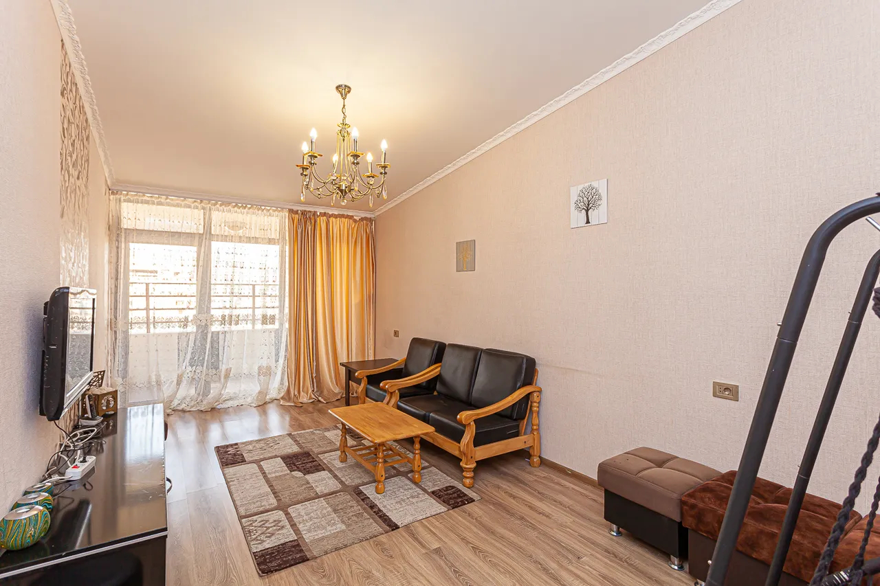 4 bedroom apartment for sale خیابان یِکمالیان, مرکز شهر ایروان, 159759