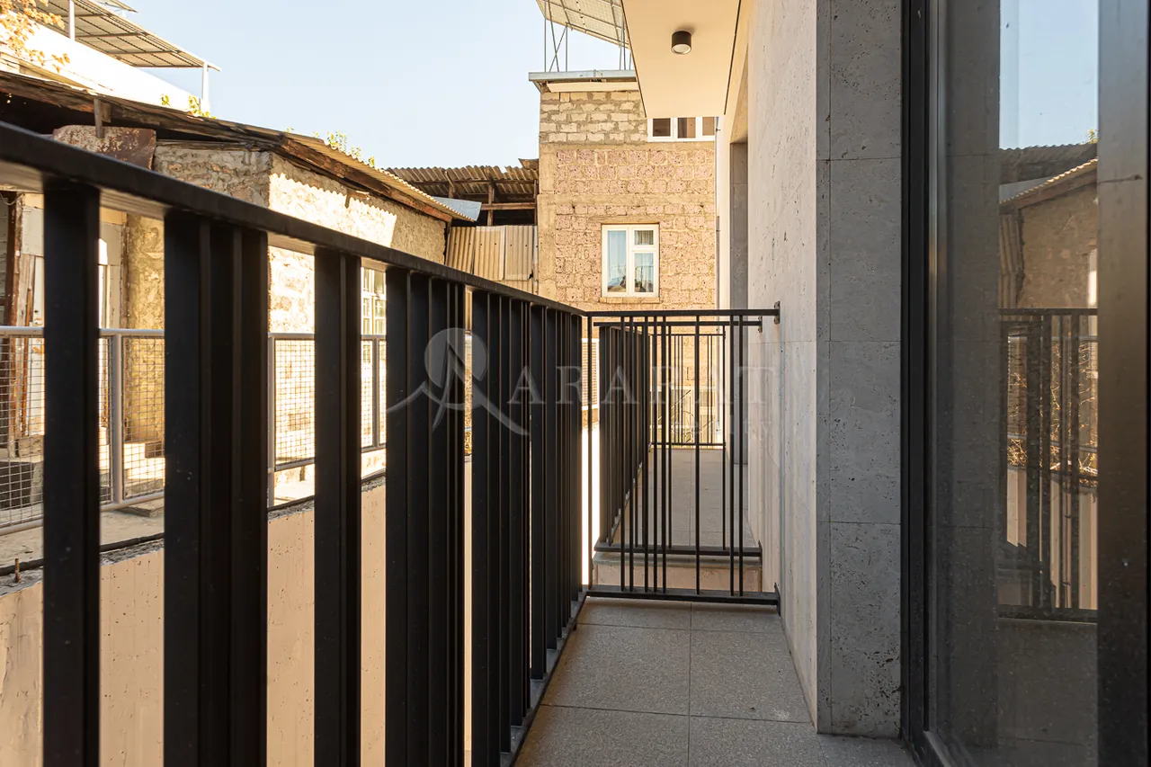 4 bedroom apartment for sale خیابان لئو, مرکز شهر ایروان, 157439