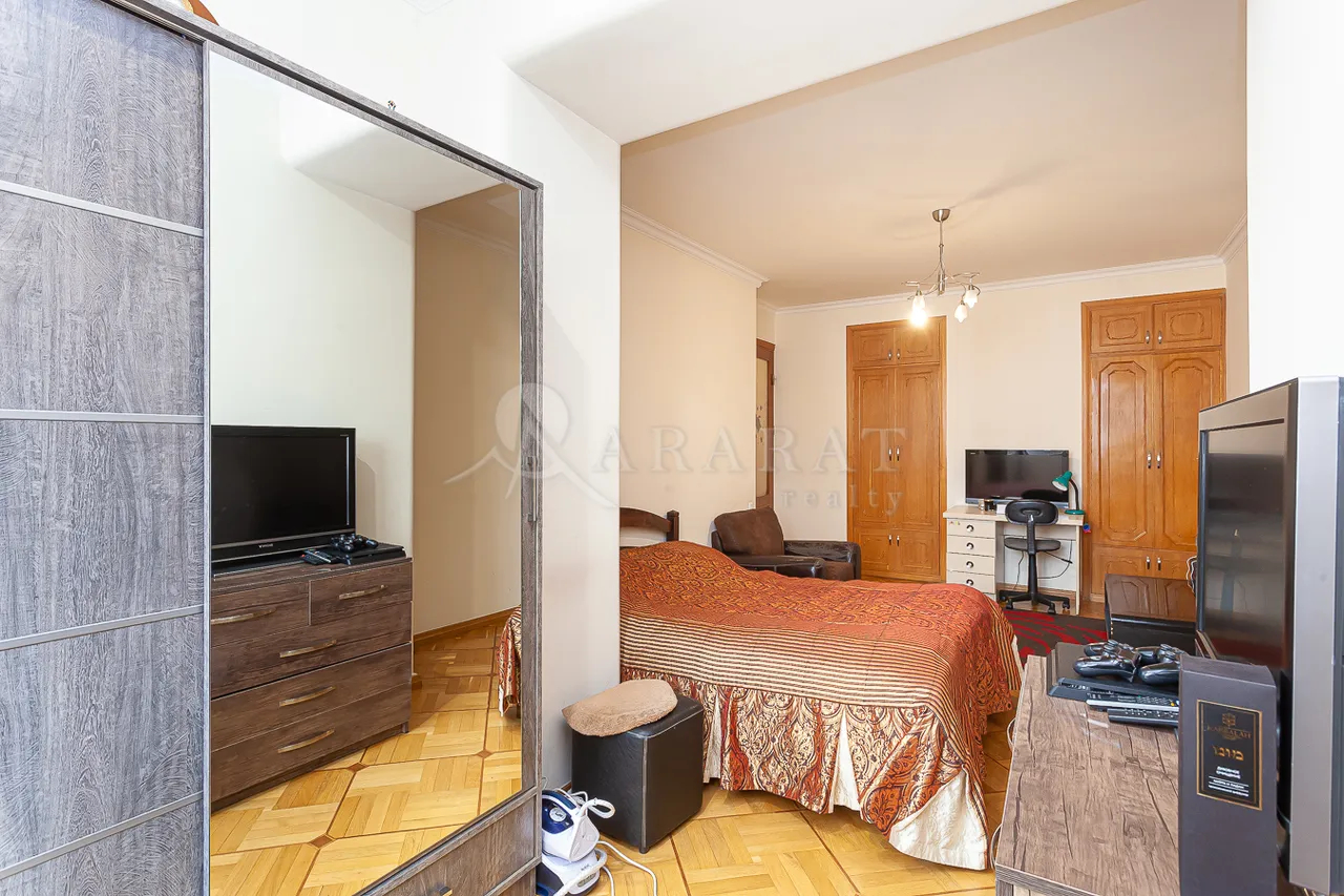 3 bedroom apartment for sale Pushkin St, Center Yerevan, 158495