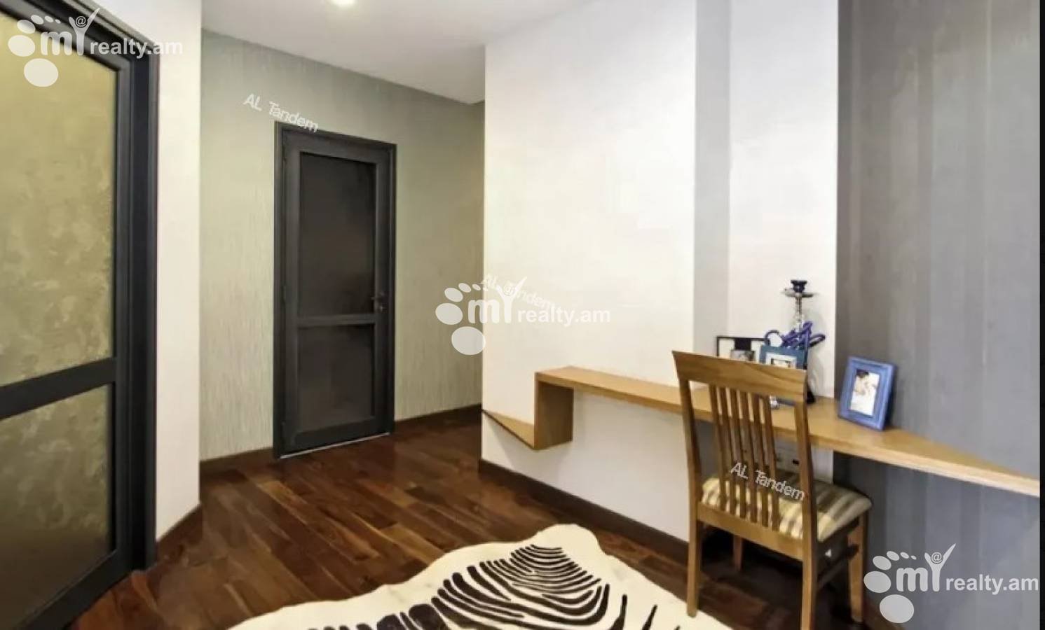 Купить 4 комнатную квартиру Н. Зарян стр, Арабкир Ереван, 127095