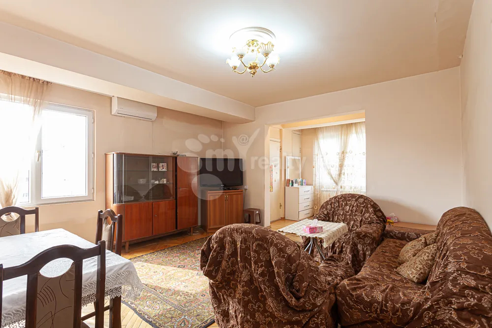 bnakaran/2-senyakanoc/Vratsyan+St/Center/Yerevan