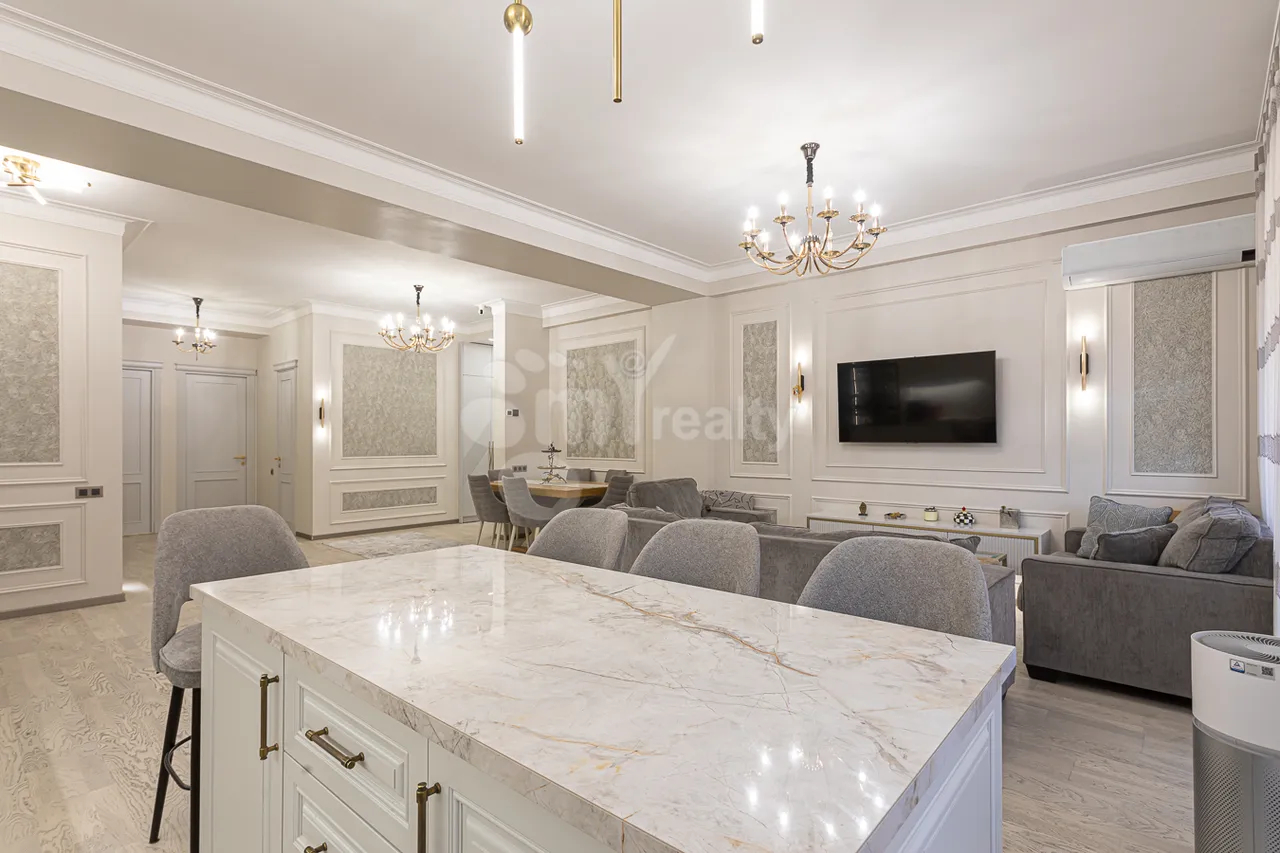 3 սենյականոց բնակարան  Բուզանդի փող, Կենտրոն Երևան, 159659