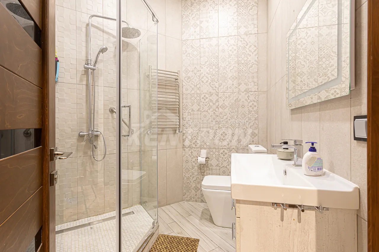 3 bedroom apartment for rent خیابان 11 آیگستان, مرکز شهر ایروان, 158107