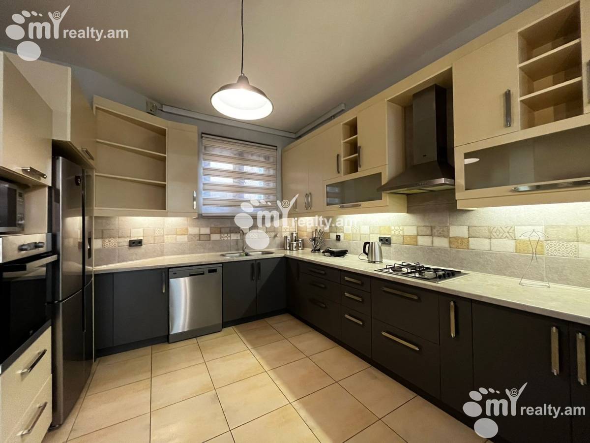 4 bedroom apartment for rent Antarayin St, Center Yerevan, 156196