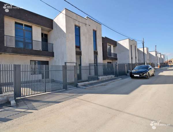 arandznatun-vacharq-Yerevan-Ajapnyak