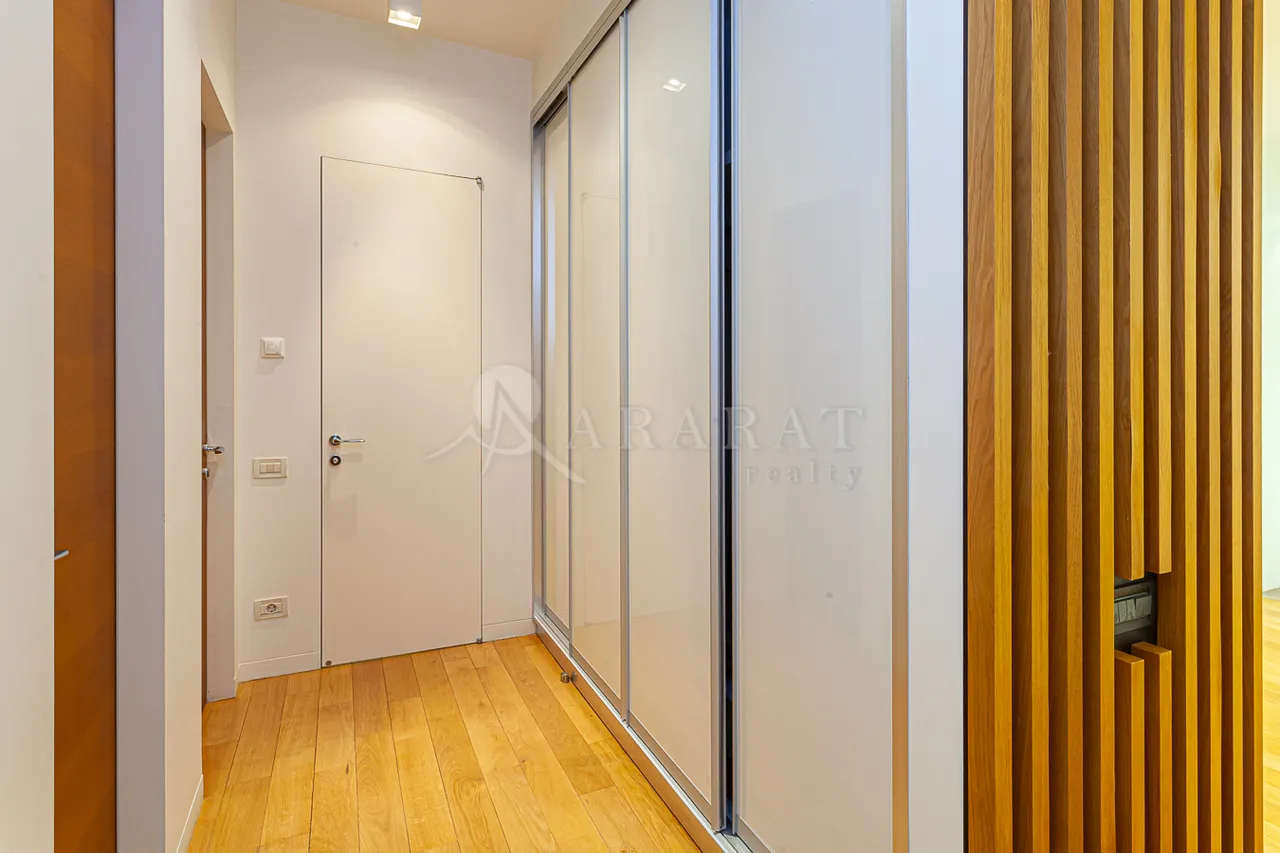 4 սենյականոց բնակարան վարձով Վարդանանց փող, Կենտրոն Երևան, 158841