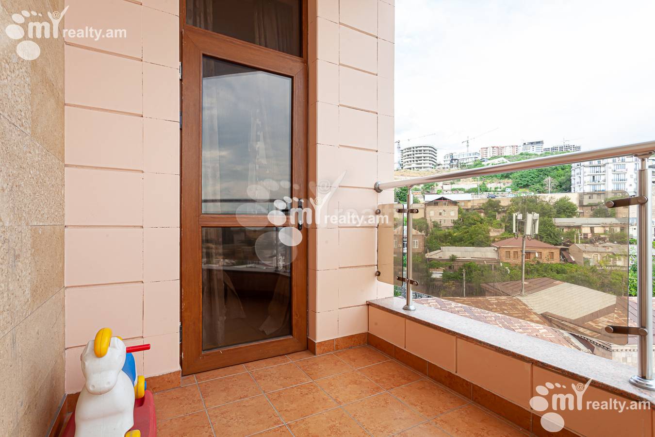 3 սենյականոց բնակարան  Սայաթ-Նովայի պող, Կենտրոն Երևան, 155779