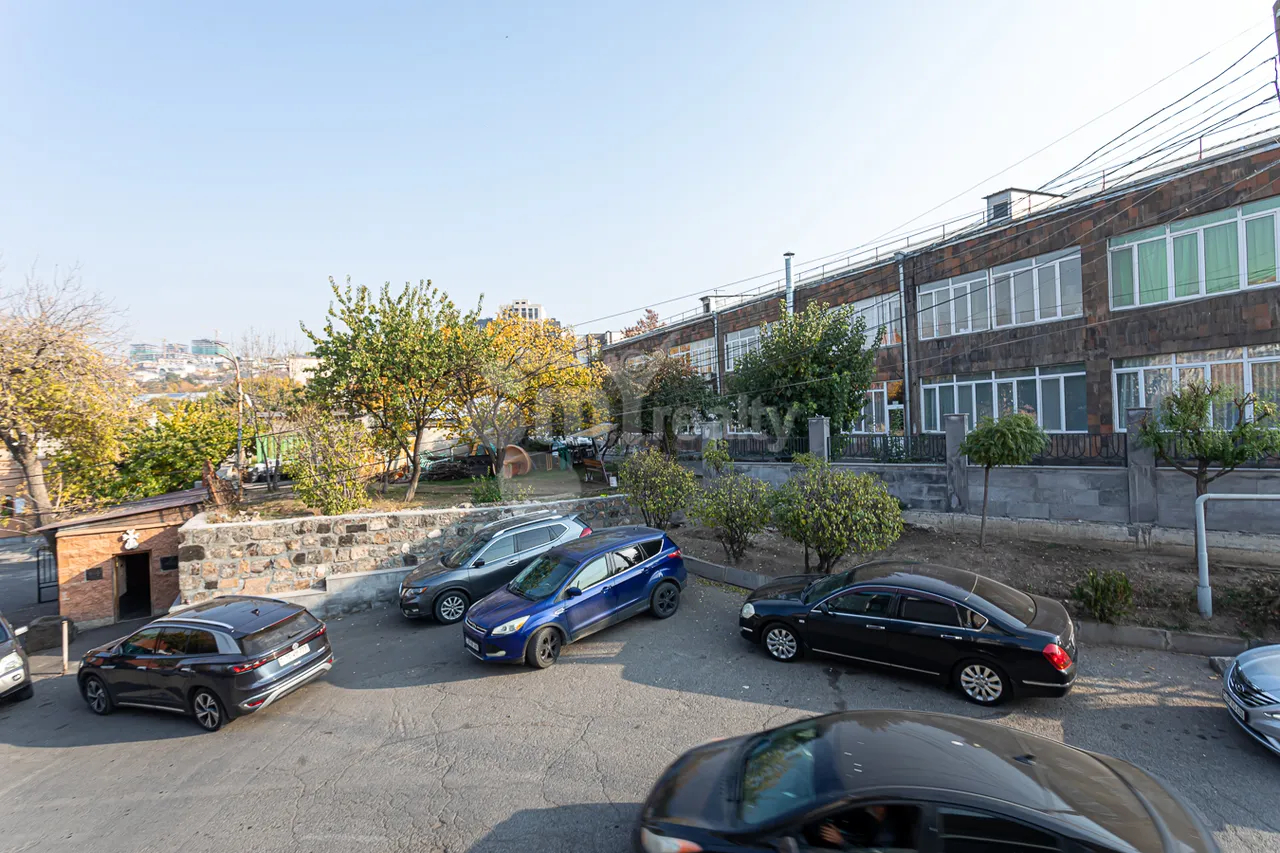 Купить коммерческoе помещение Норк Айгинер ул, Норк-Мараш Ереван, 157542