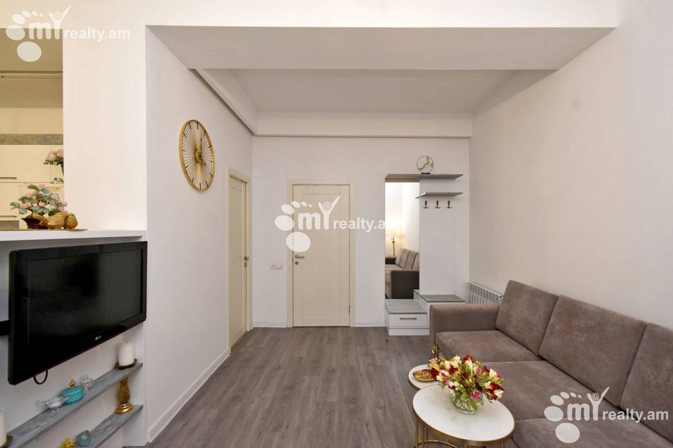 3 bedroom apartment for rent Nalbandyan St, Center Yerevan, 151383