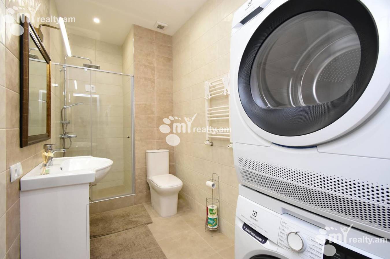 3 bedroom apartment for rent Nalbandyan St, Center Yerevan, 151383