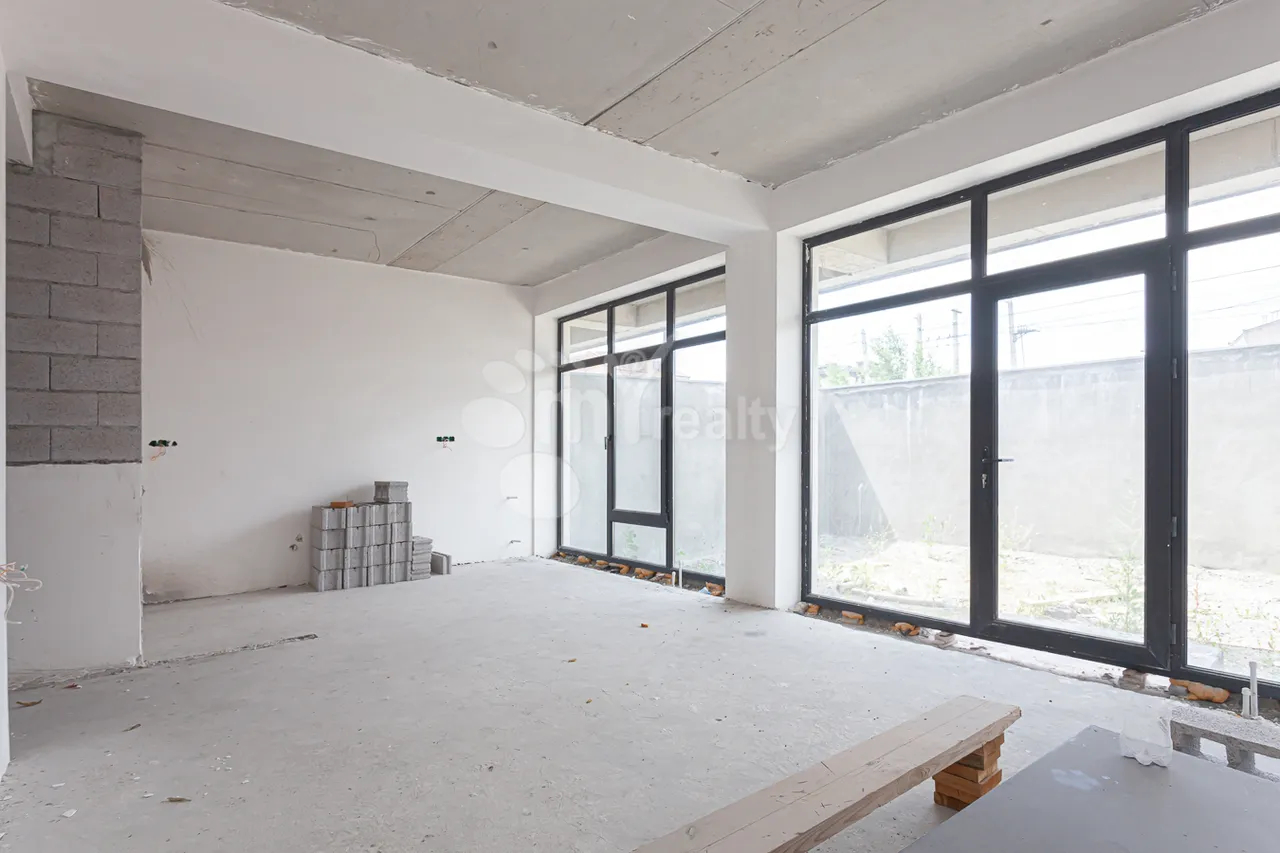 House for sale 11-th street, Arinj Kotaïque, 157251