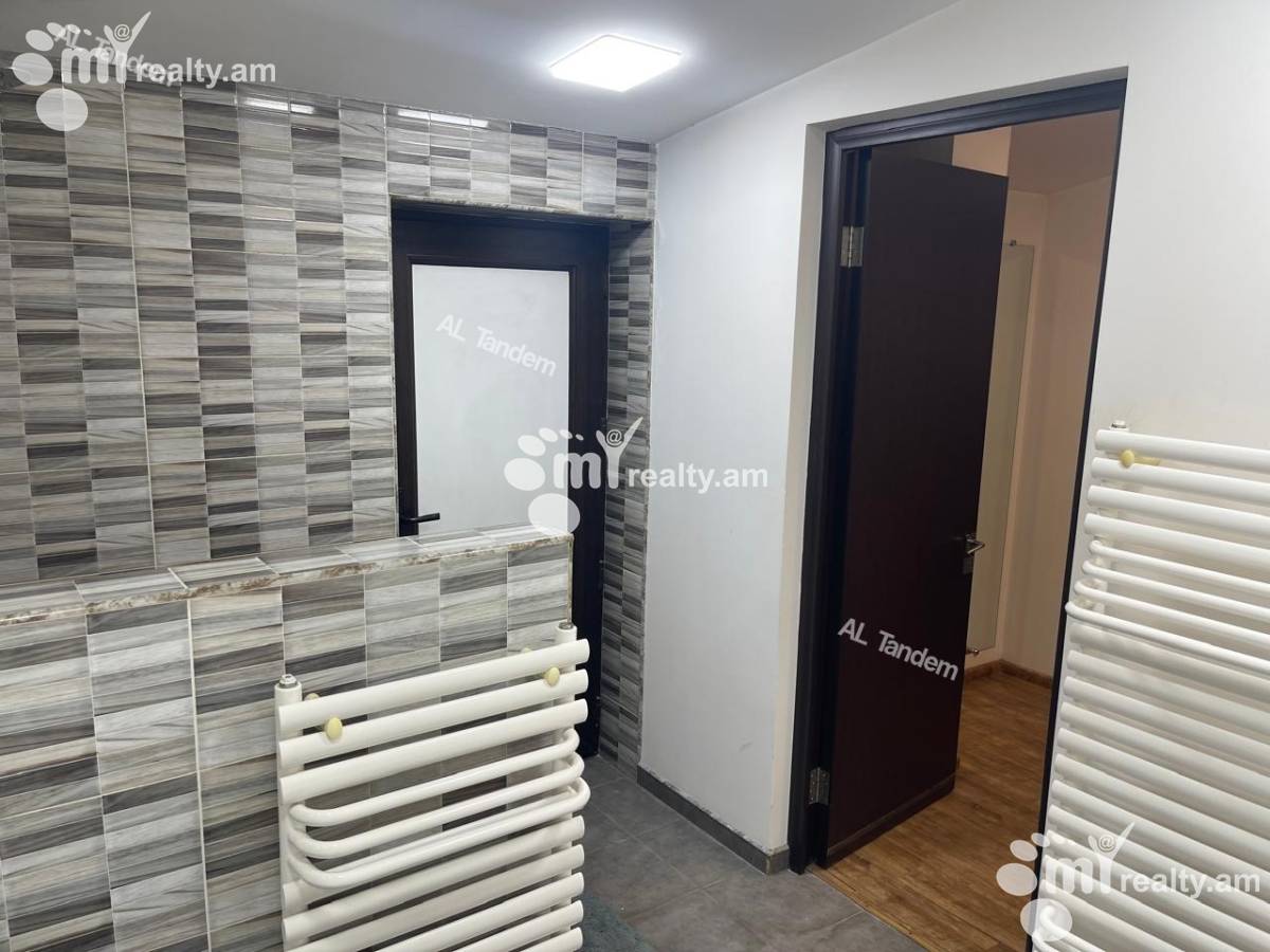 4 bedroom apartment for sale Teryan St, Center Yerevan, 157155