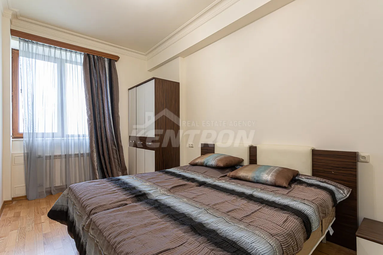 3 bedroom apartment for rent Amiryan St, Center Yerevan, 158203