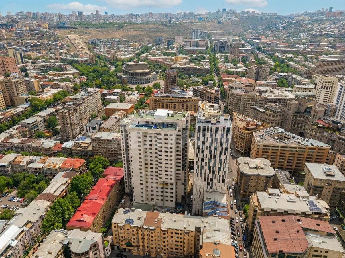 4 սենյականոց բնակարան  Պուշկինի փող, Կենտրոն Երևան, 157580