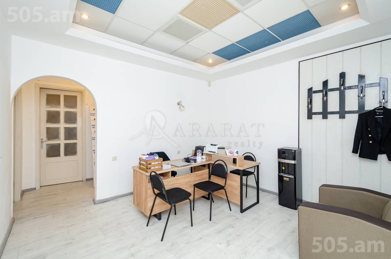 Снять коммерческoе помещение , Центр Ереван, 151975