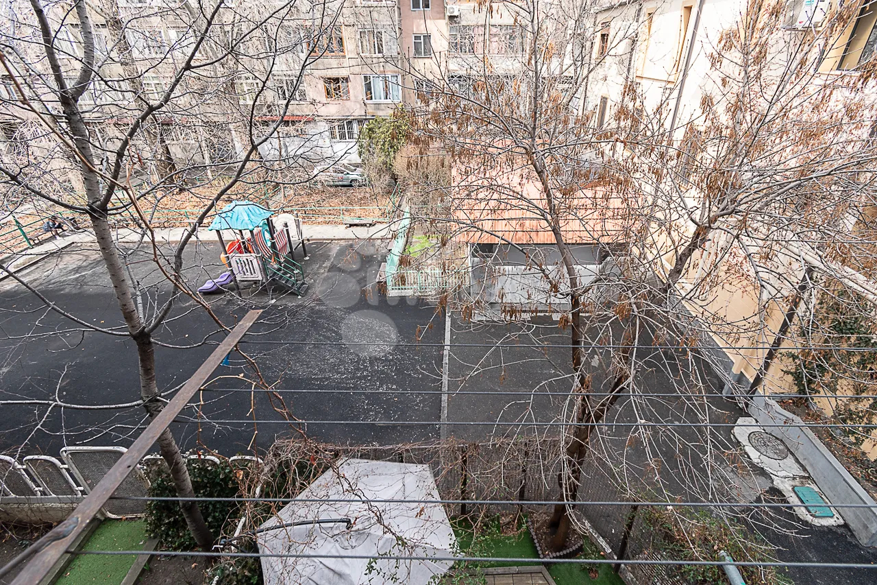 3 bedroom apartment for sale خیابان واهر. پاپازیان, عربگیر ایروان, 158561