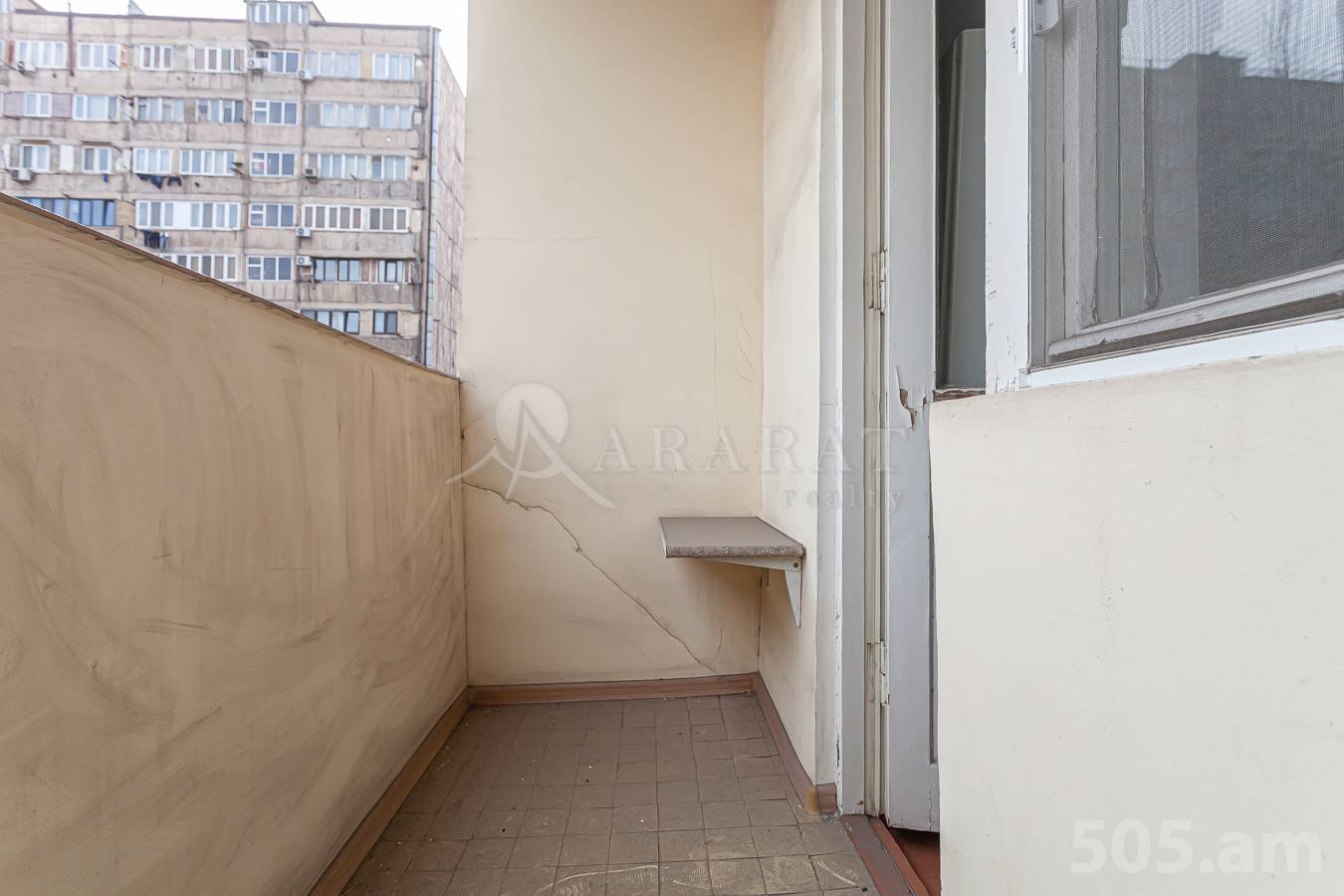 Купить 3 комнатную квартиру Каджазнуни ул, Центр Ереван, 147791