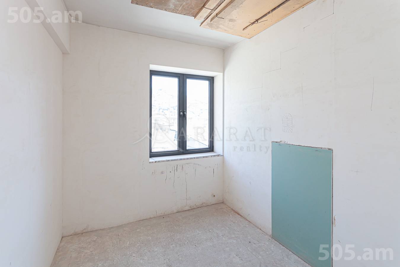 House for sale I. Alikhanyan St, Center Yerevan, 148125