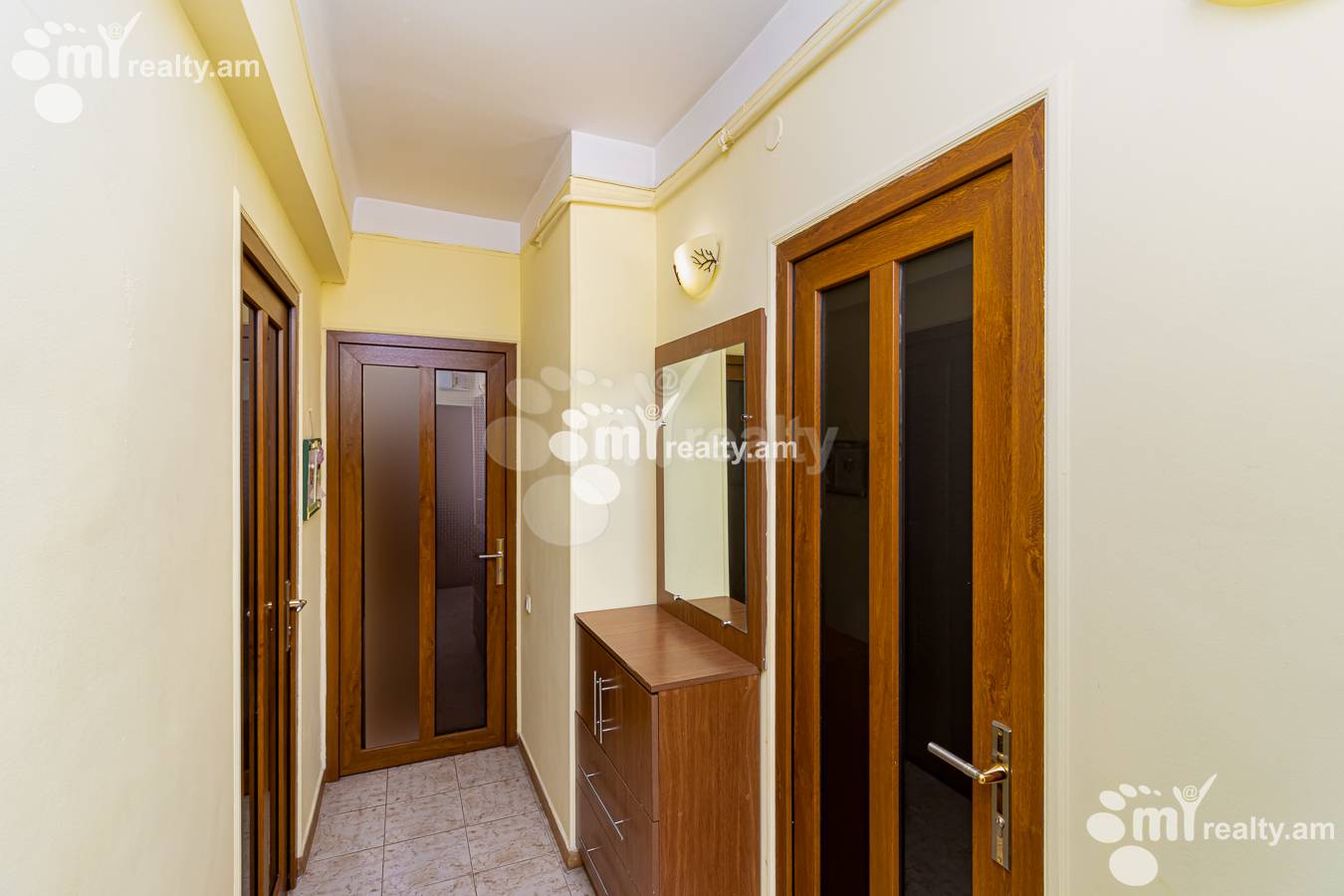 1 bedroom apartment for sale خیابان کوقباتسی, مرکز شهر ایروان, 155074