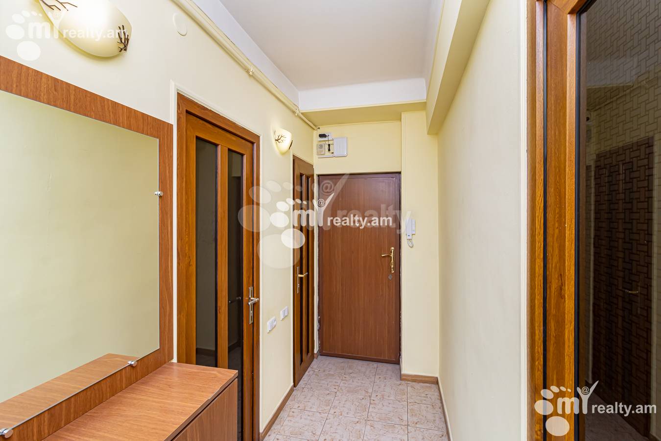 1 bedroom apartment for sale خیابان کوقباتسی, مرکز شهر ایروان, 155074