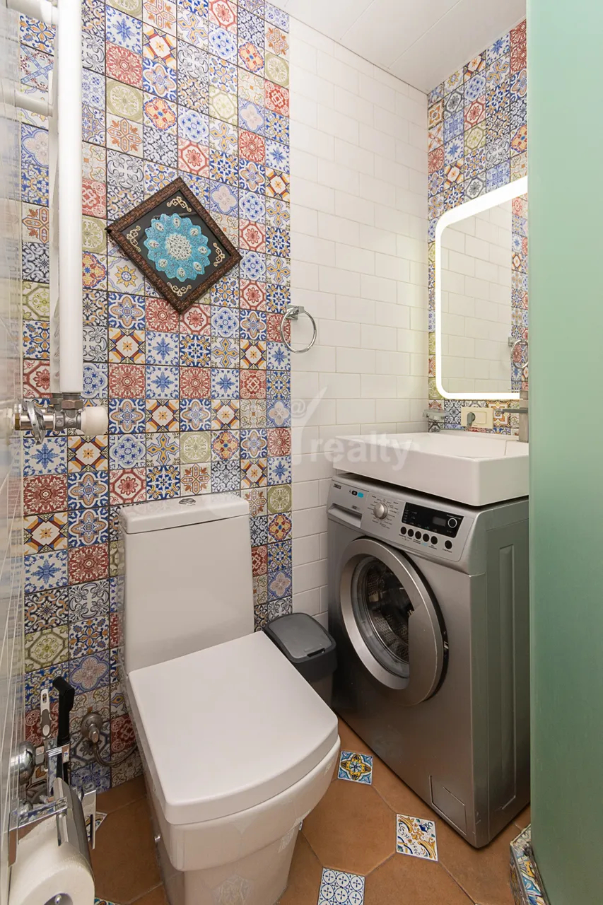 3 bedroom apartment for sale Antarayin, Rue Leonid Azgaldyan, Center Yerevan, 160270