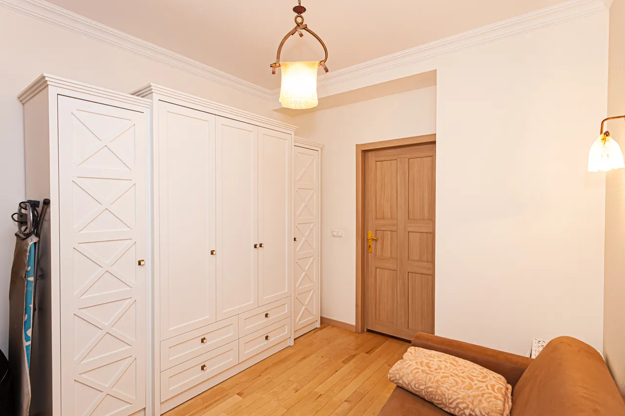 3 bedroom apartment for rent Northern (Hyusisayin)  Ave, Center Yerevan, 158853