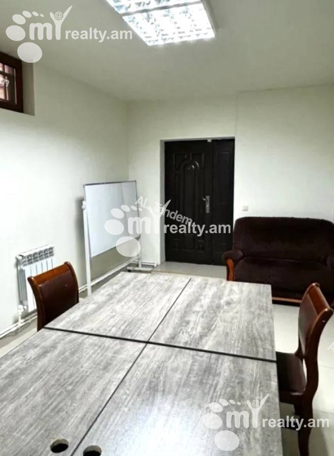 Commercial property for rent Khanjyan St, Center Yerevan, 153870