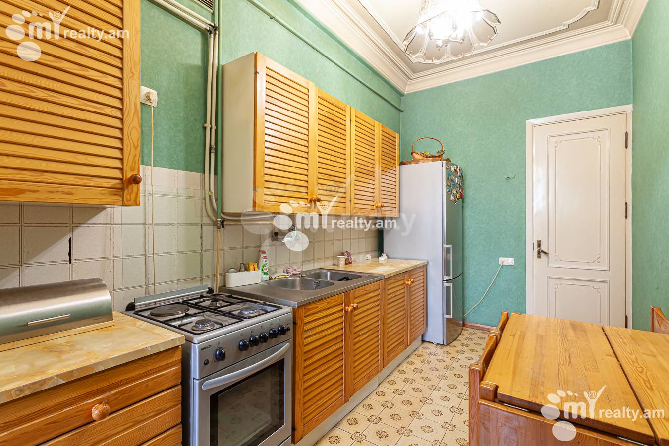 3 bedroom apartment for sale Isahakyan St, Center Yerevan, 154660