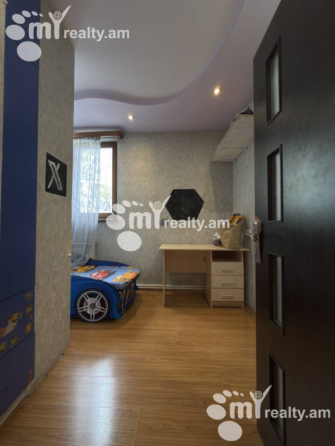 3 սենյականոց բնակարան  Լվովյան փող, Նոր Նորք Երևան, 160237