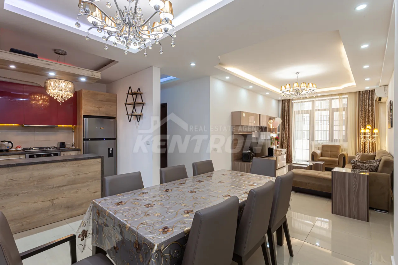 3 bedroom apartment for rent rue d'Abovyan, Center Yerevan, 158977