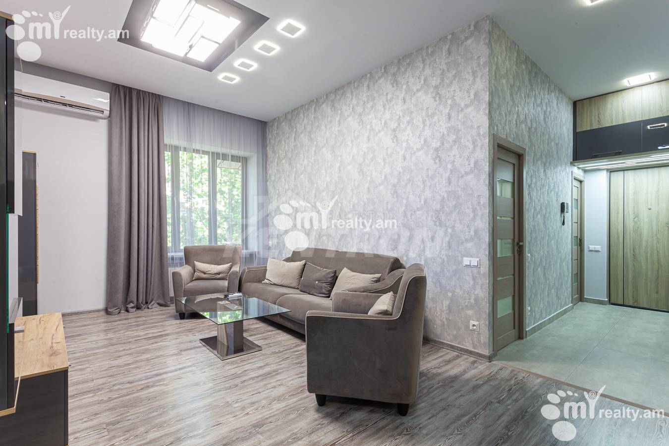 3 սենյականոց բնակարան  Մաշտոցի պող, Կենտրոն Երևան, 155939