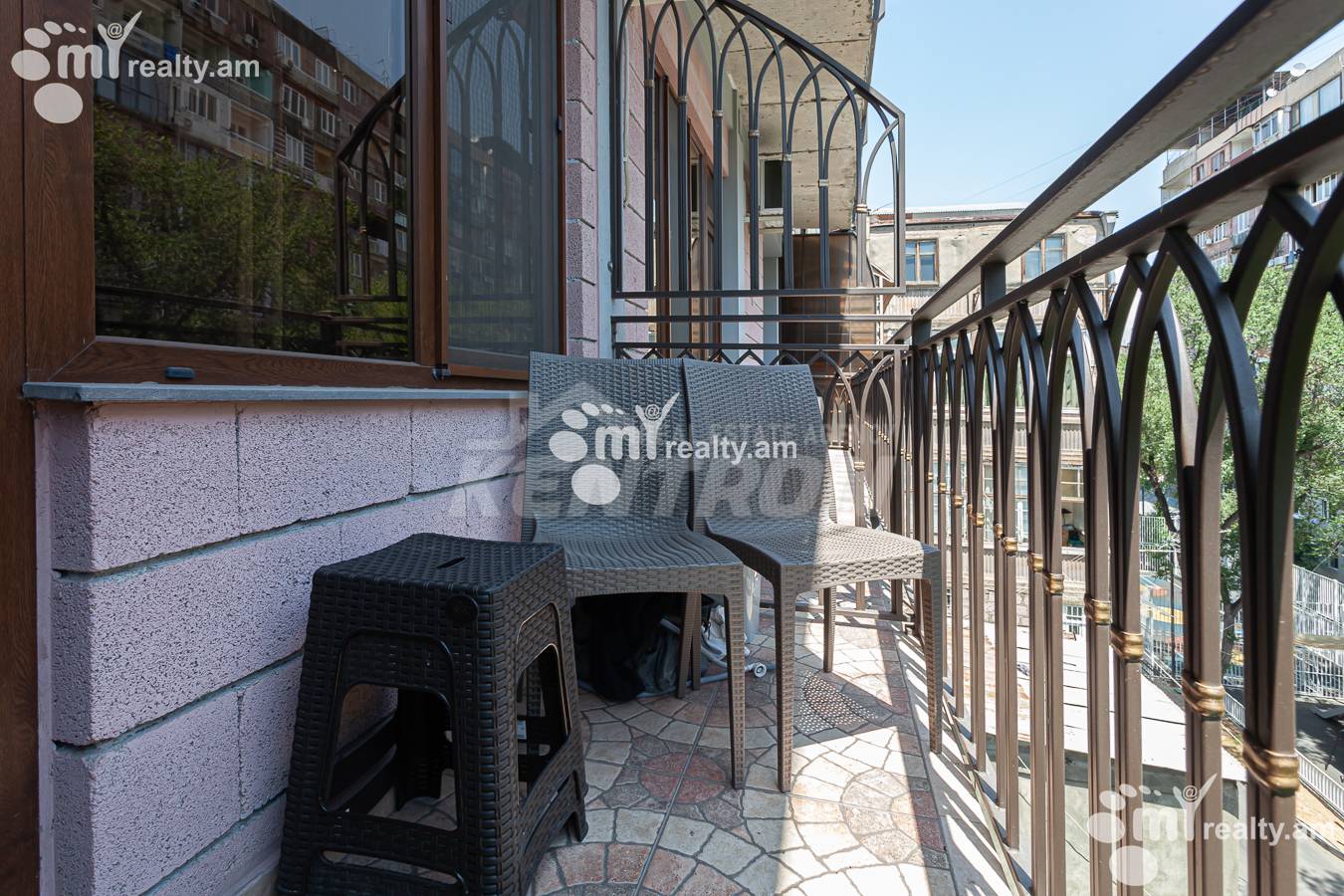 3 սենյականոց բնակարան  Մաշտոցի պող, Կենտրոն Երևան, 155939