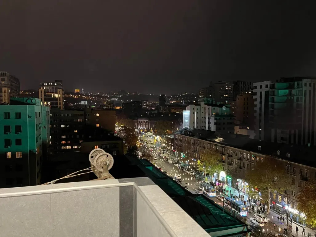 3 bedroom apartment for rent Amiryan St, Center Yerevan, 157659