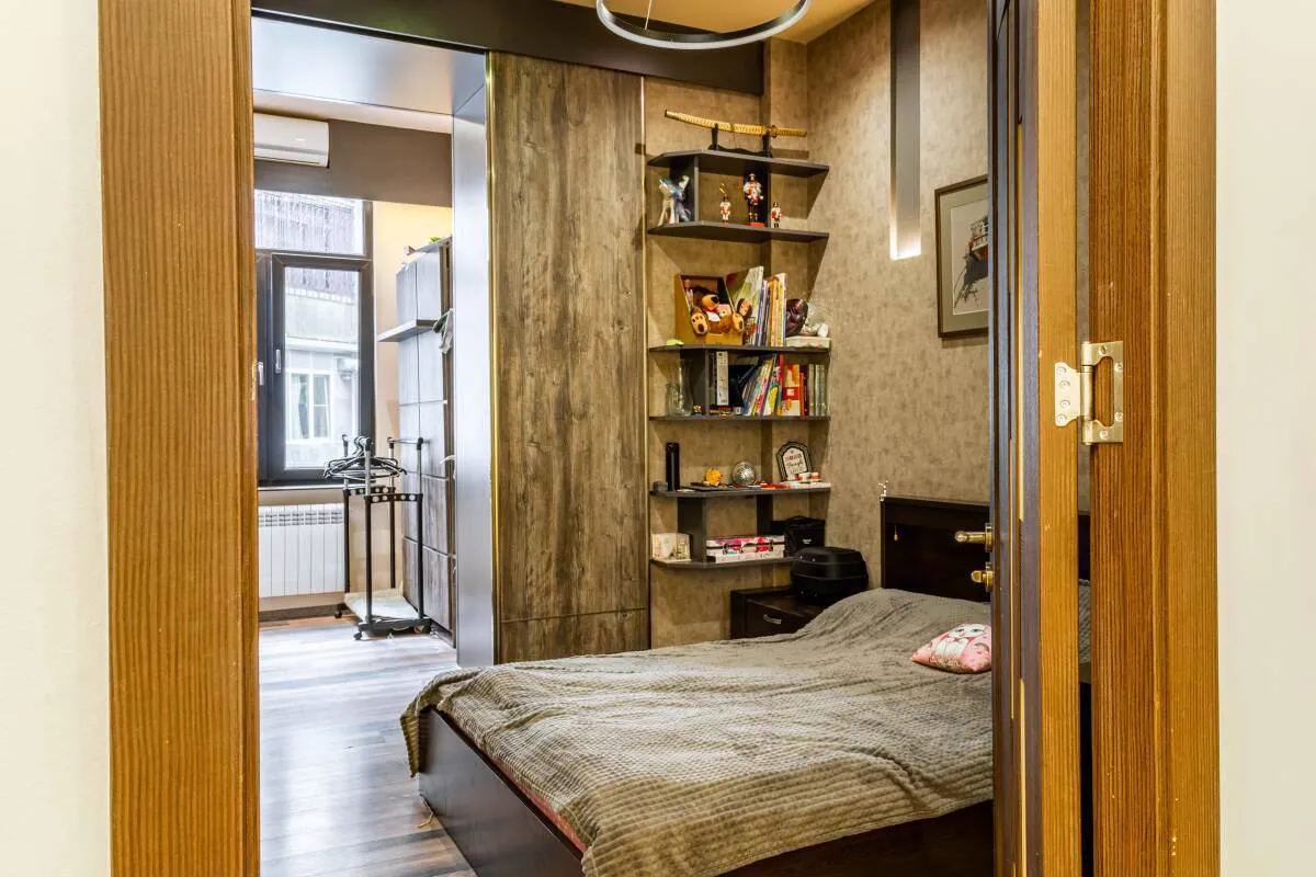 4 սենյականոց բնակարան  Բաղրամյան պող(Կենտրոն), Կենտրոն Երևան, 158464