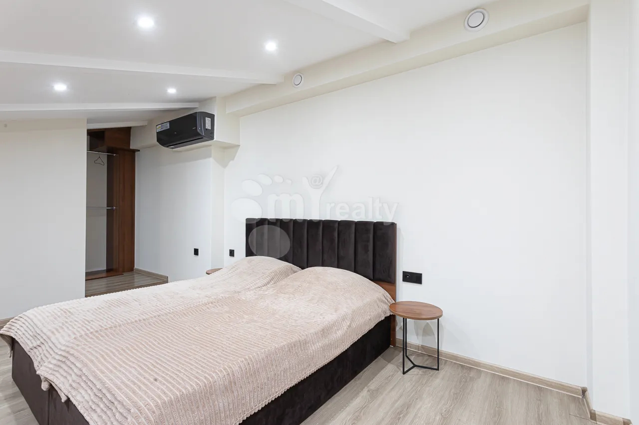 4 bedroom apartment for sale Koghbatsi St, Center Yerevan, 159428