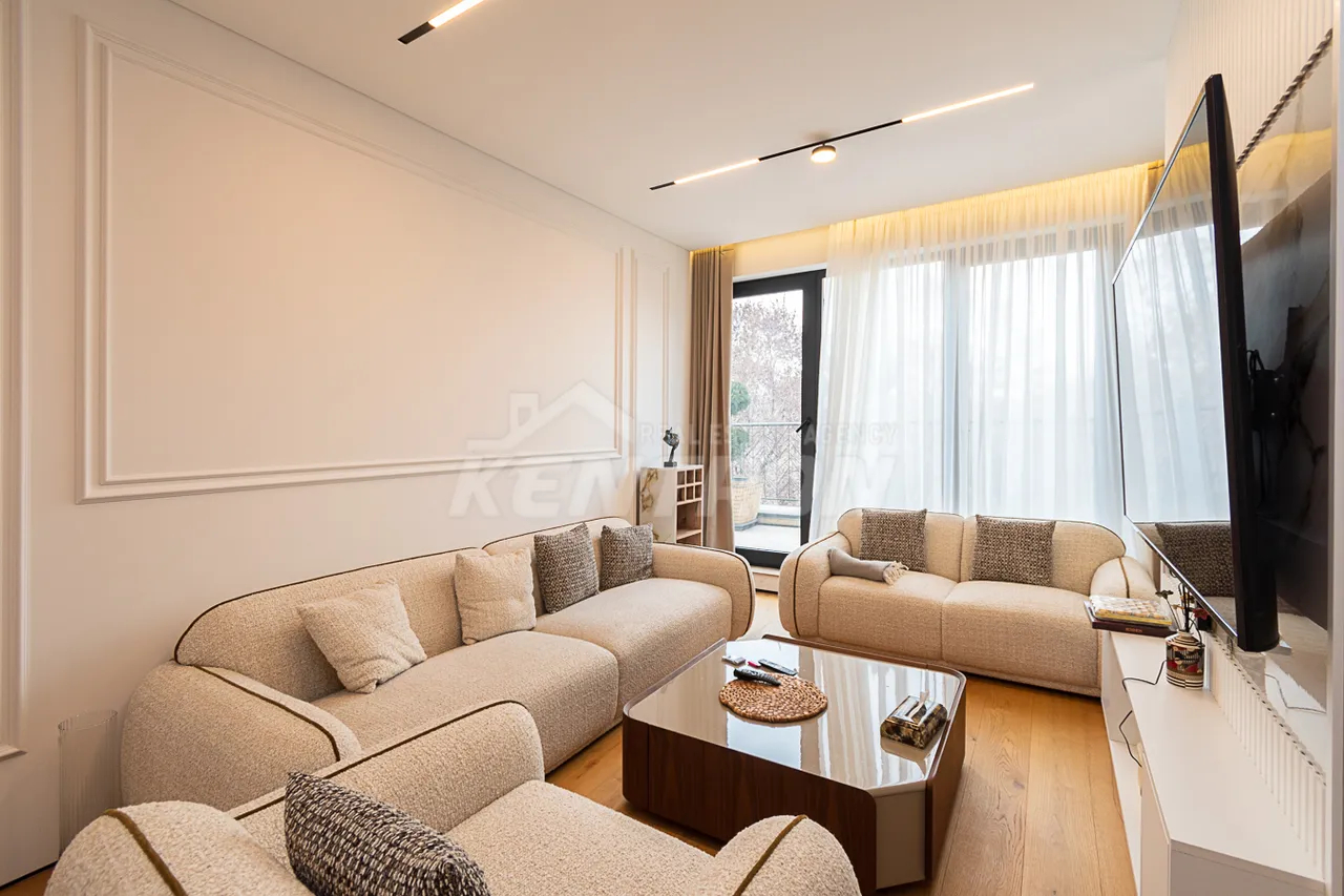 3 bedroom apartment for sale M.Khorenatsi St, Center Yerevan, 161800