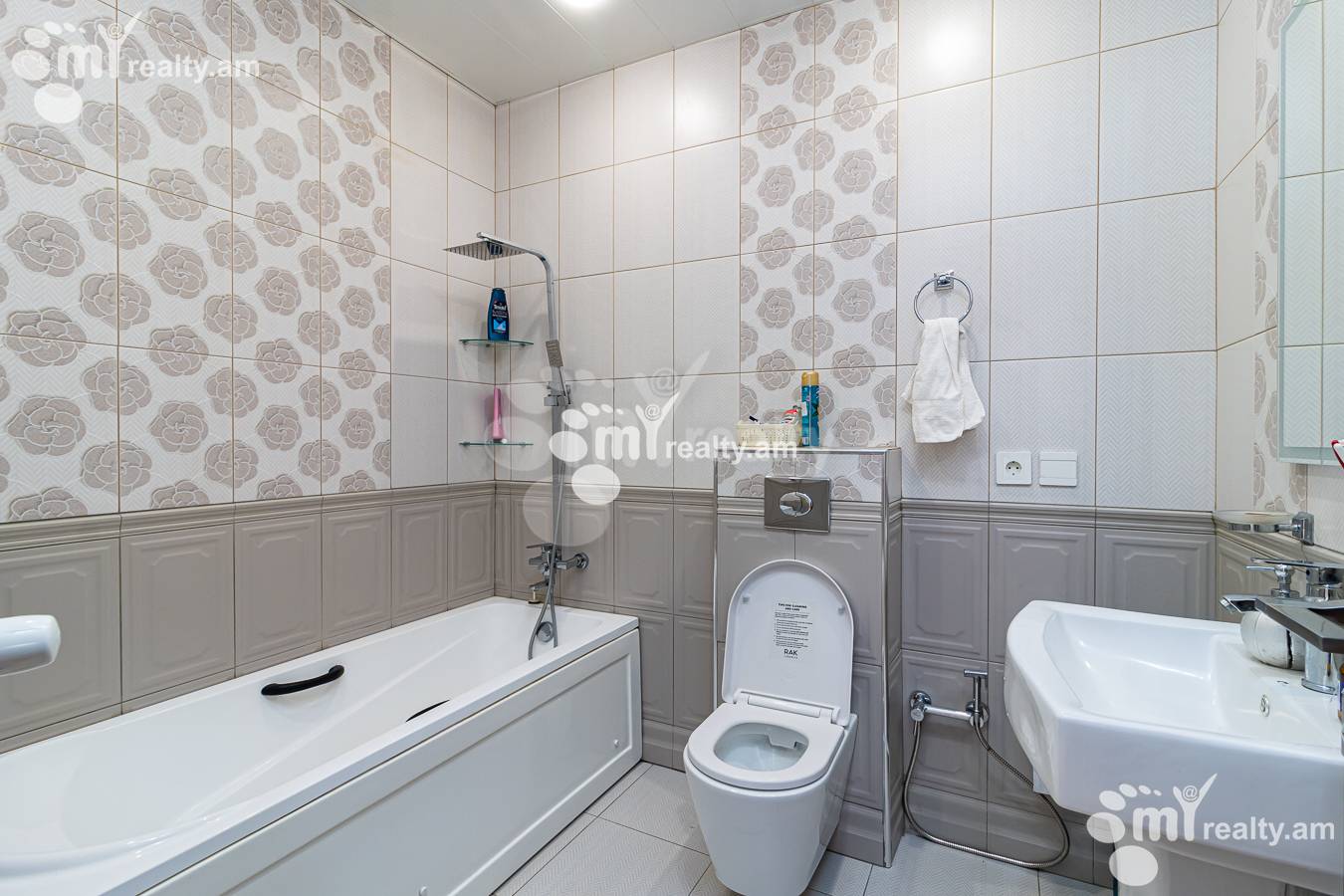 4 bedroom apartment for sale Sevak St, Kanaqer-Zeytun Yerevan, 138726