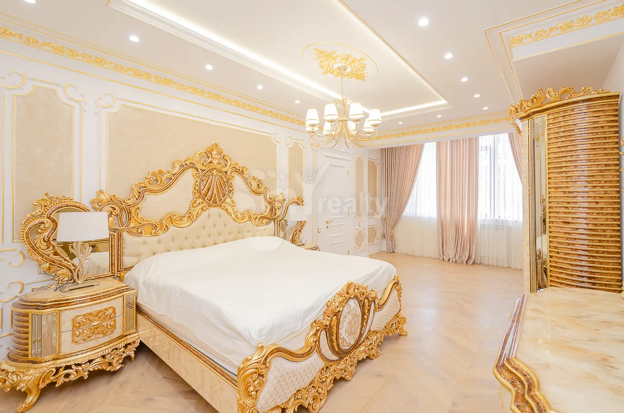 3 bedroom apartment for rent Northern(Hyusisayin)  Ave, Center Yerevan, 158864