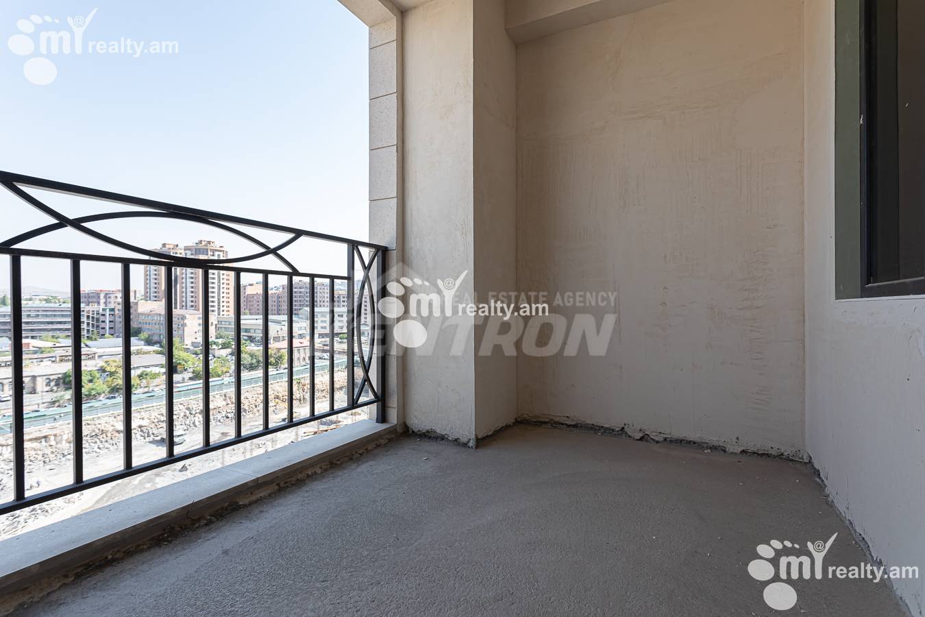 4 սենյականոց բնակարան  Գրիբոեդովի փող, Արաբկիր Երևան, 156578