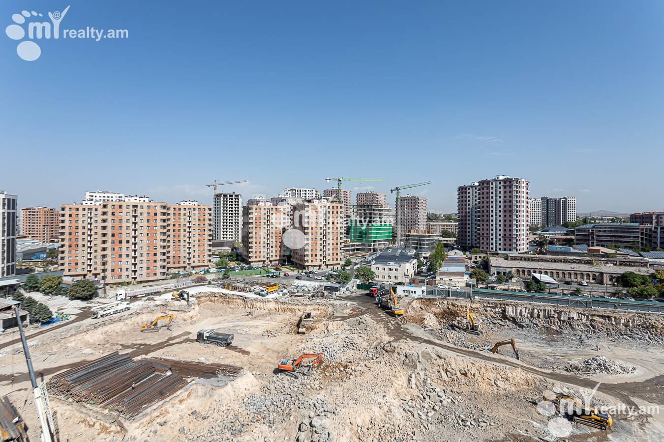 4 սենյականոց բնակարան  Գրիբոեդովի փող, Արաբկիր Երևան, 156578