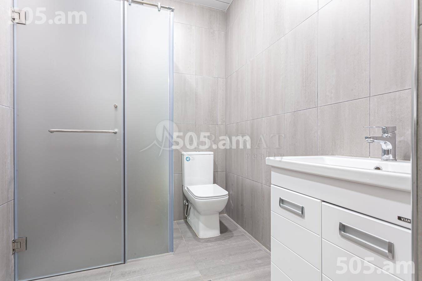 Купить 3 комнатную квартиру Грибоедов ул, Арабкир Ереван, 155205