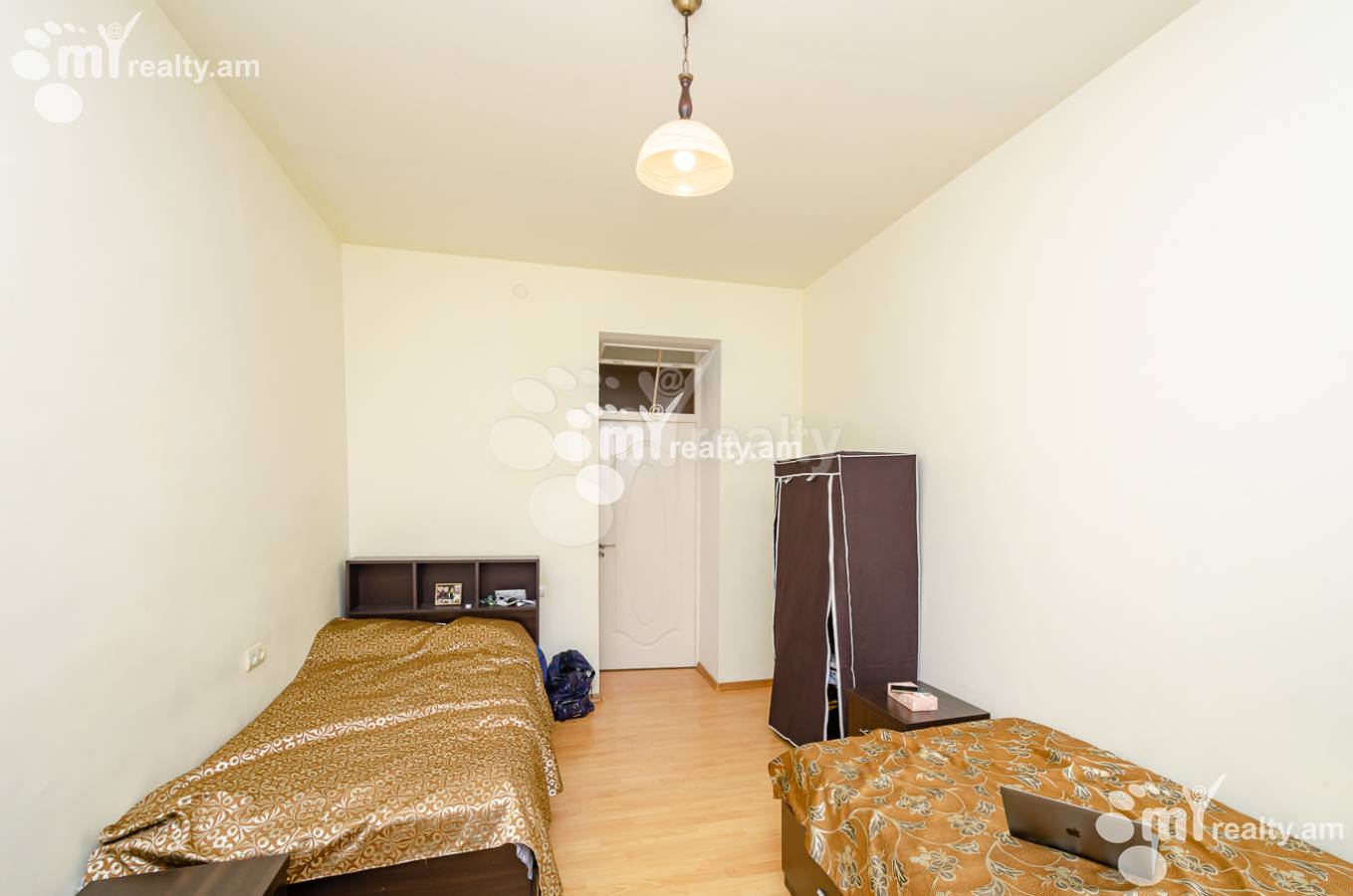 3 սենյականոց բնակարան  Մաշտոցի պող, Կենտրոն Երևան, 152176