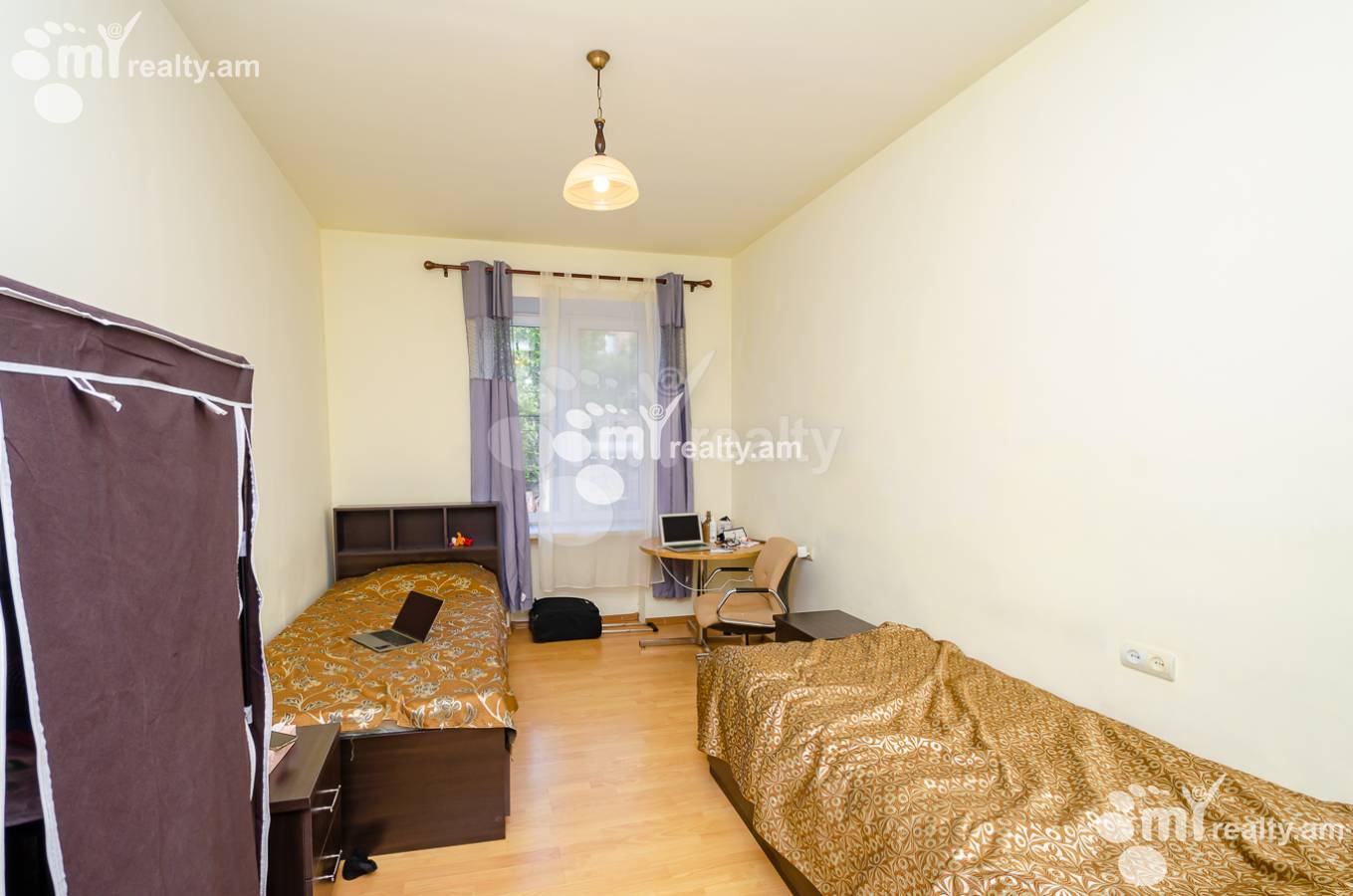 3 սենյականոց բնակարան  Մաշտոցի պող, Կենտրոն Երևան, 152176