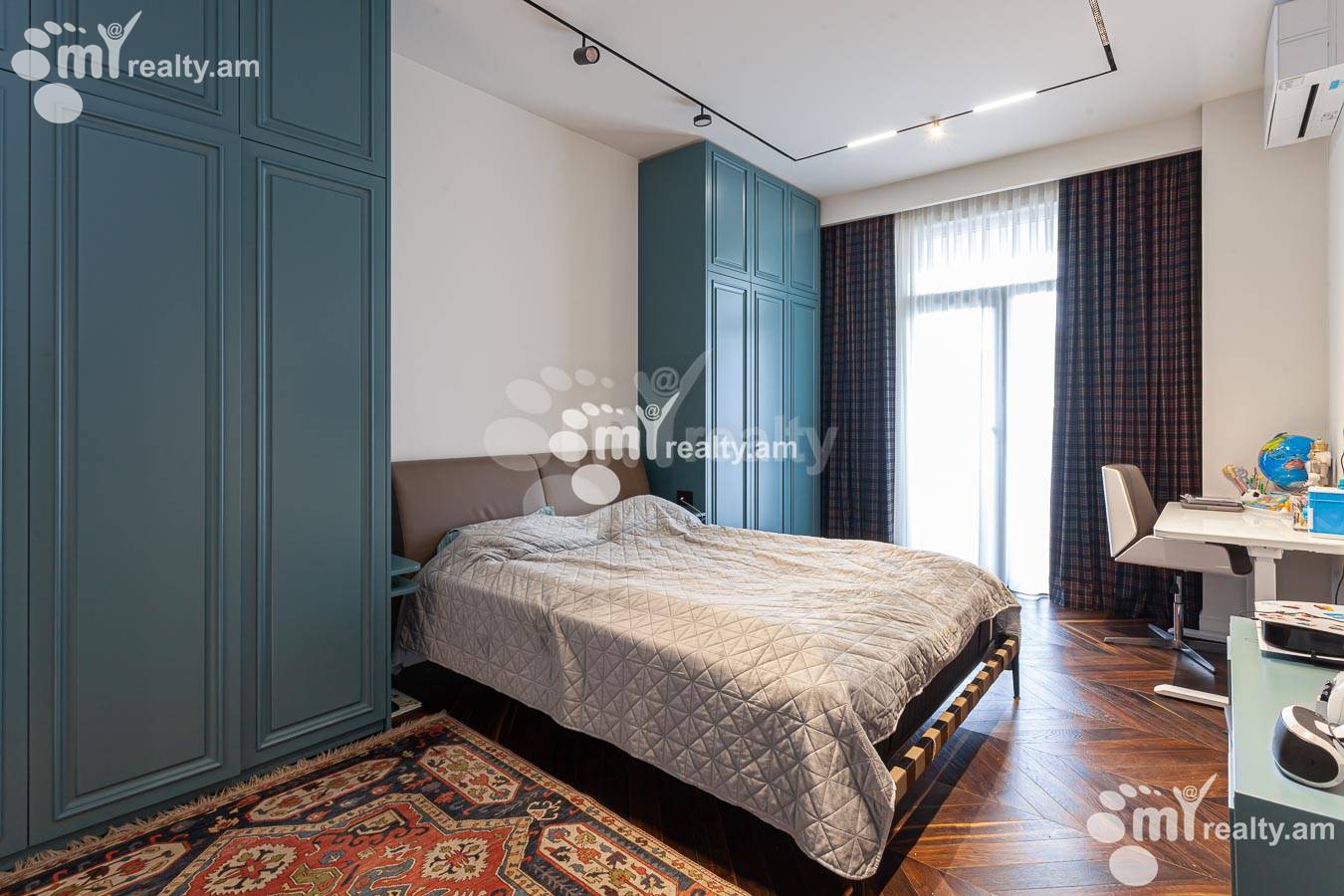 4 bedroom apartment for rent خیابان بوزند, مرکز شهر ایروان, 155158