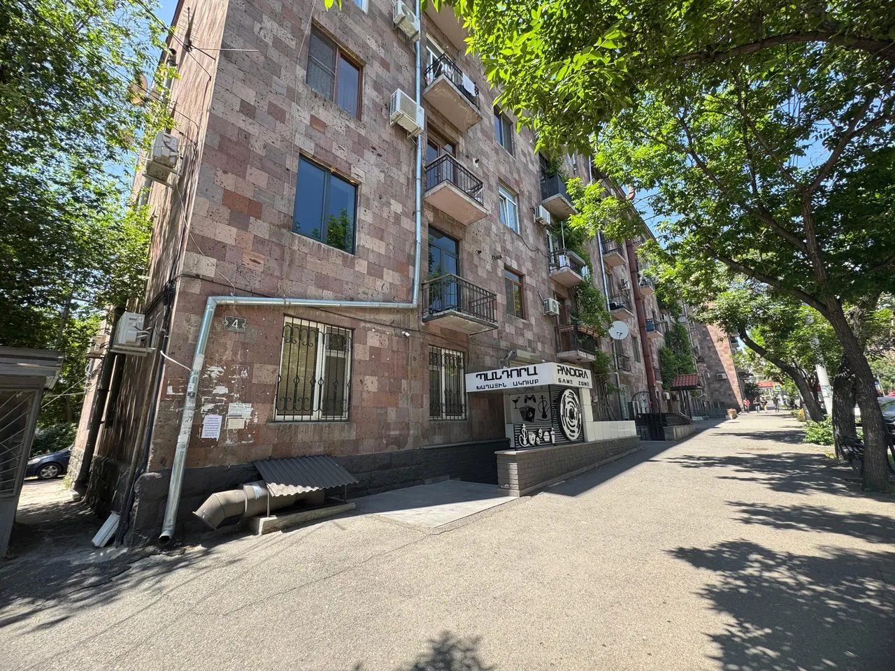 Commercial for sale خیابان چارِنتس, مرکز شهر ایروان, 157293