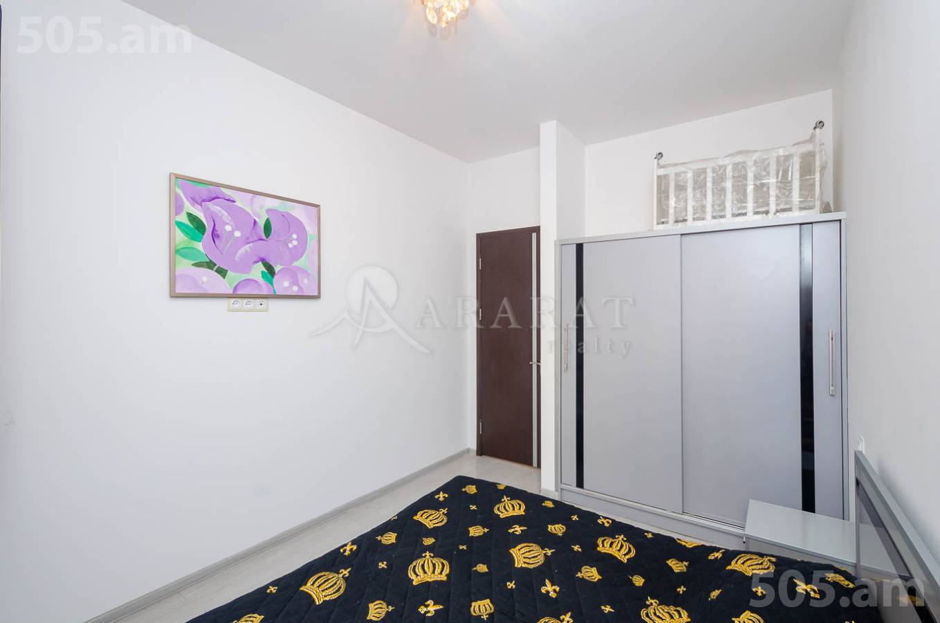 Купить 3 комнатную квартиру Брюсов ул, Центр Ереван, 151940