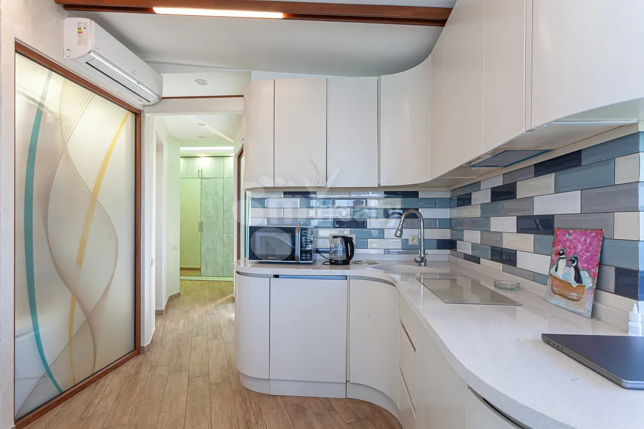 Купить 2 комнатную квартиру М.Хоренаци ул, Центр Ереван, 159945